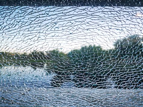 土和水的关系 窗戶玻璃裂痕修補
